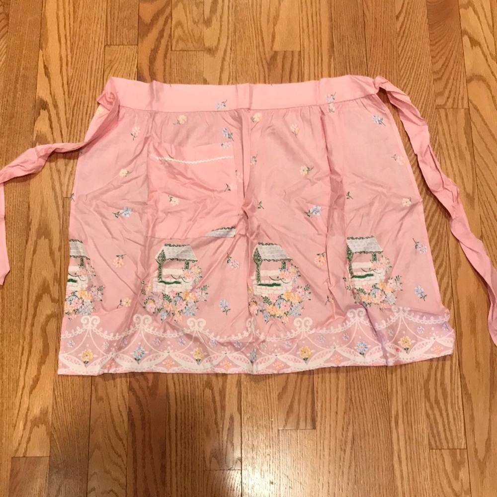 Vintage Spring Theme Apron